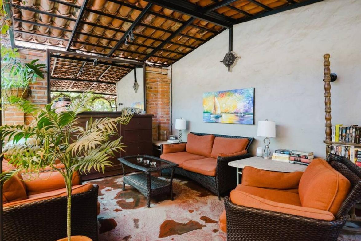 Enjoy Ac In Our Guest Room At Inn Ajijic Exterior foto
